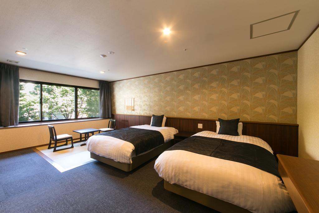Suimeikan Gero Buitenkant foto A room at the hotel