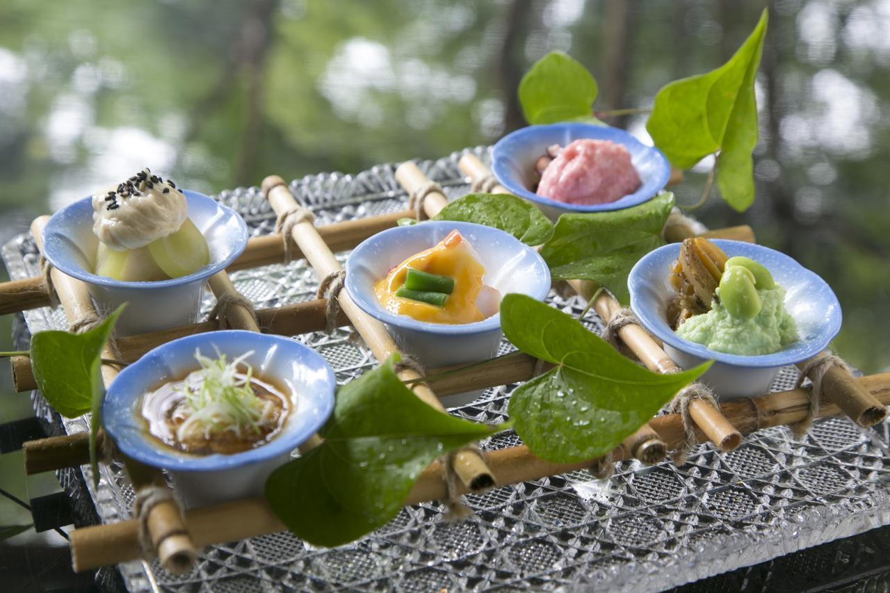 Suimeikan Gero Buitenkant foto A selection of Chinese desserts