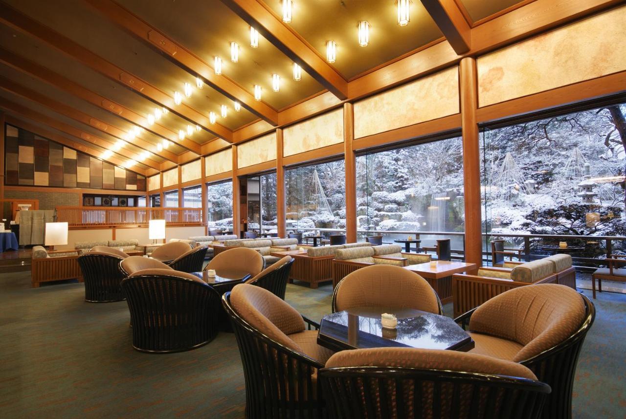 Suimeikan Gero Buitenkant foto The interior of the lounge